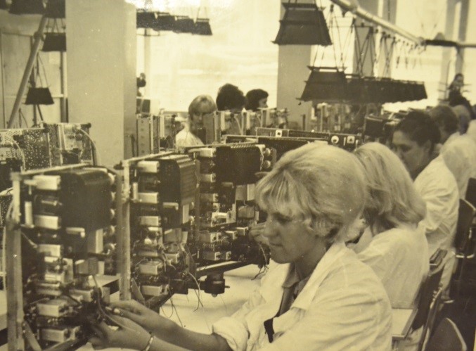 Разработка, монтаж и запуск конвейерной линии изготовления телевизоров 